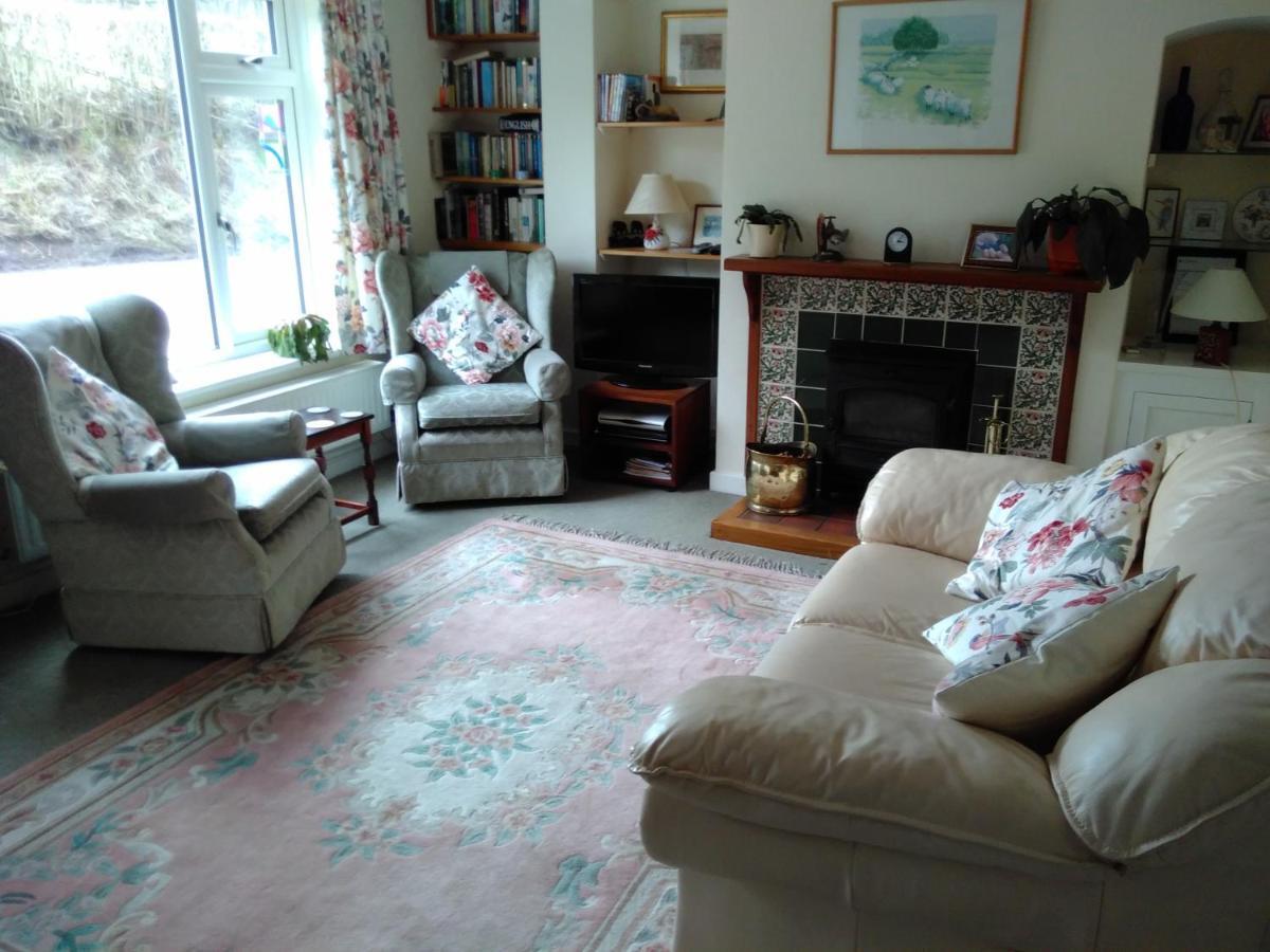 Rose Cottage Dutlas ไนท์ตัน ภายนอก รูปภาพ